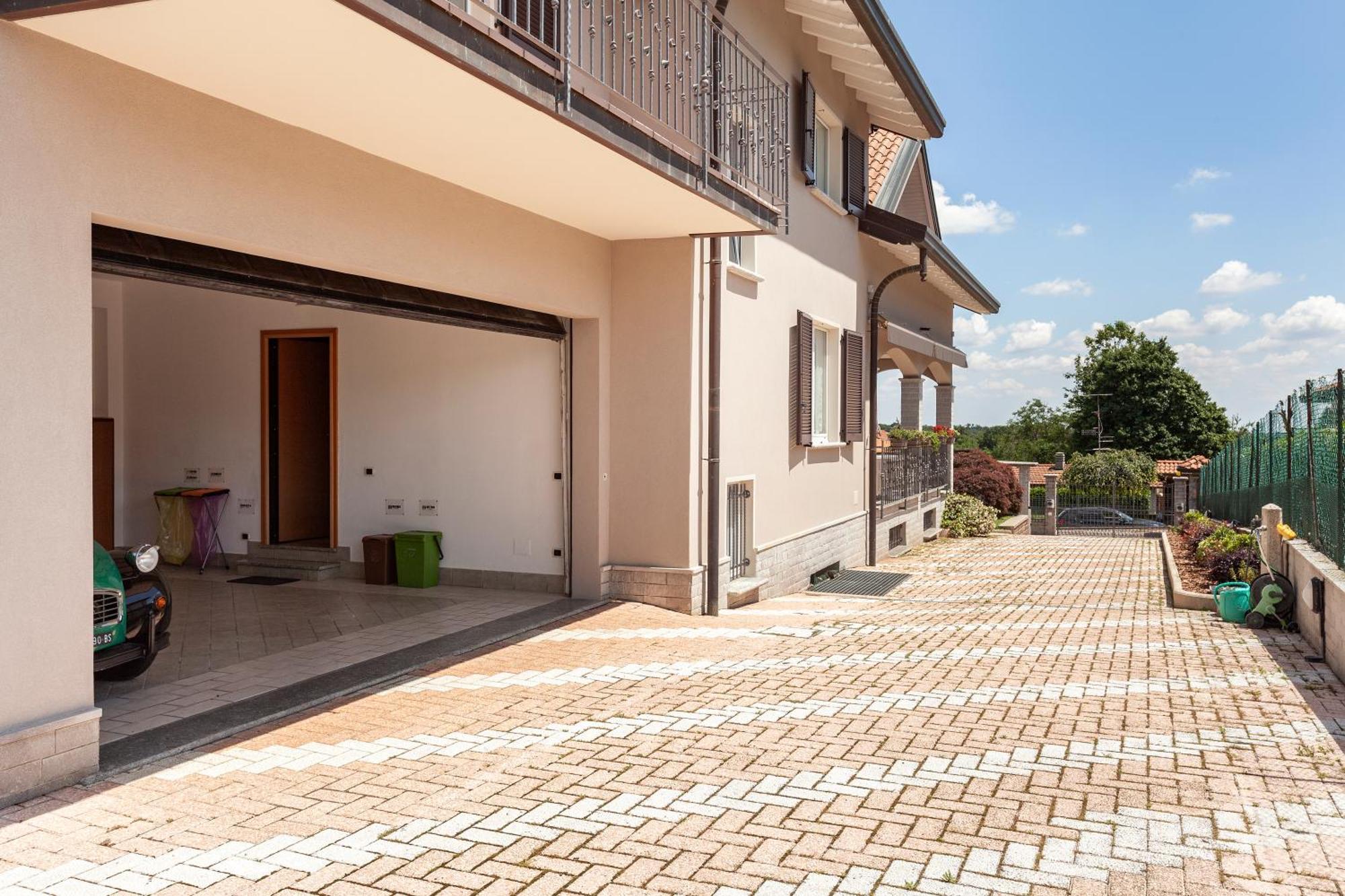 Apartment Misiadele Carnago Exterior photo